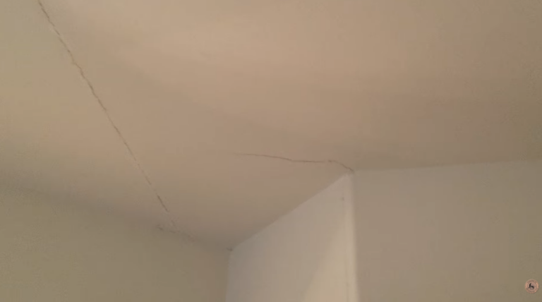 Are Drywall Cracks a Sign of Foundation Damage? What Homeowners Need to Check